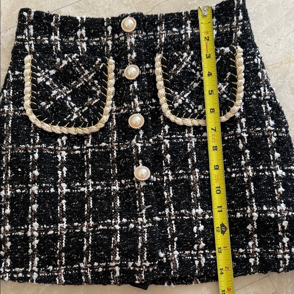 Black and White Tweed Skirt - Picture 6 of 7